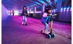 Vaikiški paspirtukai BERG: BERG Nexo Foldable Lights LED-deck Red