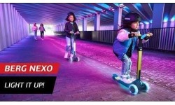 Vaikiški paspirtukai BERG: BERG Nexo Foldable Lights LED-deck Red
