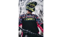 Aksesuarai bei priedai dviračiams : Šalmas FORCE TIGER, L-XL, 59-61cm (juoda/fluorescencinė)