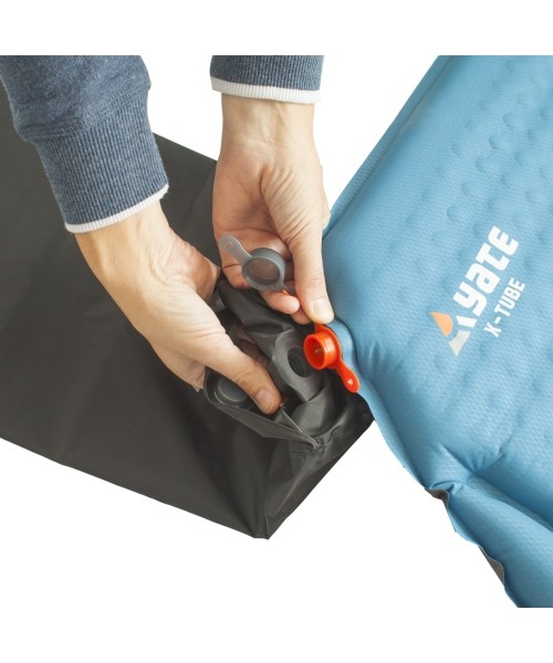 Inflatable Camping Mats Yate: Neperšlampantis uždangalas-pompa Yate savaime prisipučiančiam kilimėliui