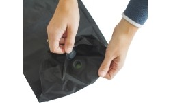 Inflatable Camping Mats Yate: Neperšlampantis uždangalas-pompa Yate savaime prisipučiančiam kilimėliui