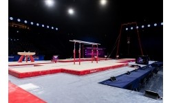 Čiužiniai sportui : KELIUKŠTŲ RINKINYS VARŽYBŲ PARALELINIAMS KELIONAMS - 43 m² - Patvirtinta FIG
