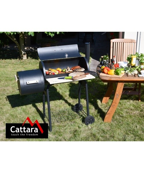 Charcoal Grill with Smokehouse Cattara Smokie
