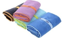 NCR12 PURPLE-RED MICROFIBRE TOWEL 180x100 NILS CAMP